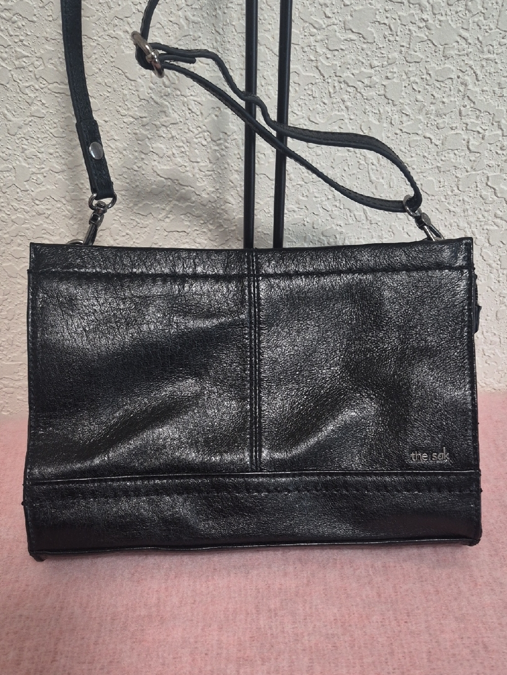 The SAK Iris 3-way Adjustable Leather Crossbody Bag